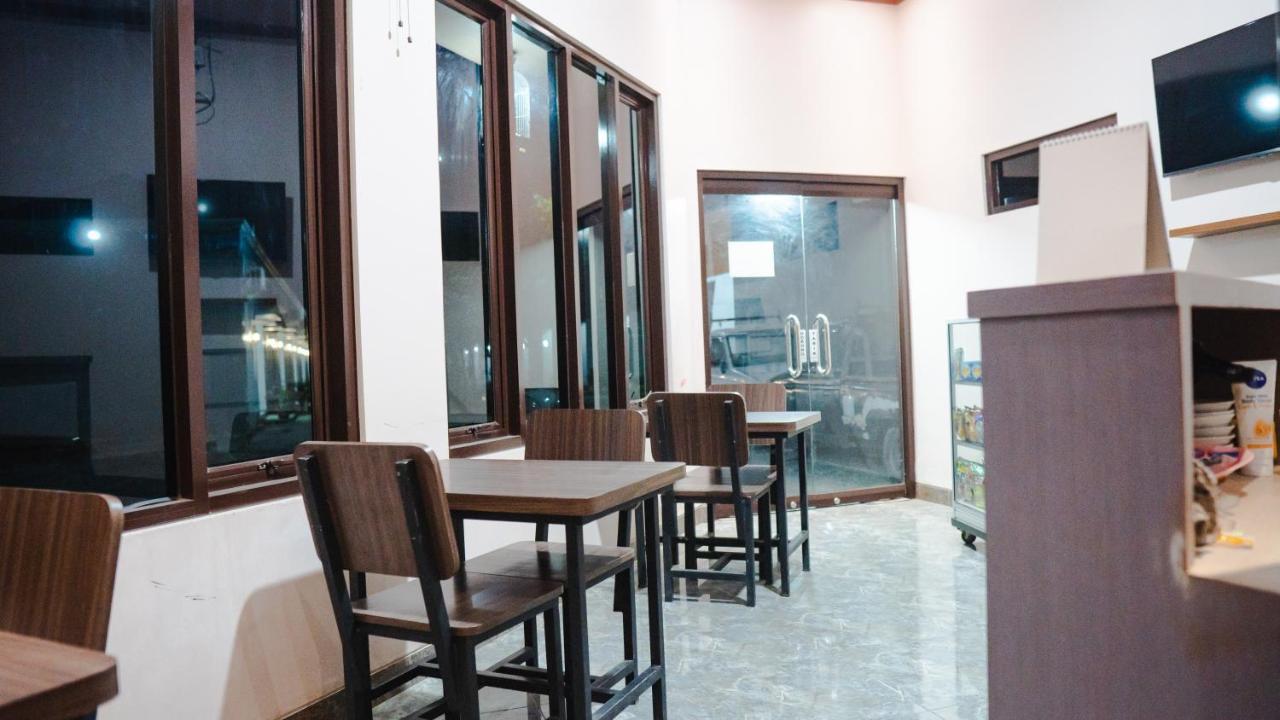 Sitiinggil Guest House Syariah Tegal  Extérieur photo